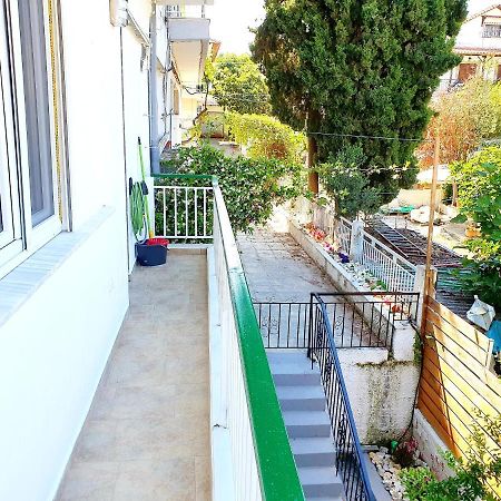Cozy & Cool Apartment N1 30M From Sea Nea Kallikrateia Buitenkant foto
